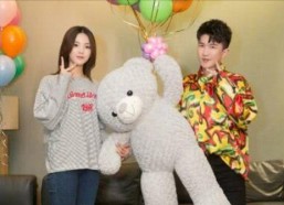 娱乐圈吃瓜背景图女